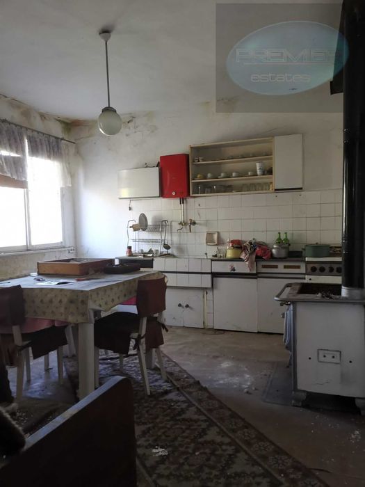 Къща, 664 кв.м.,област Пловдив,село Първенец