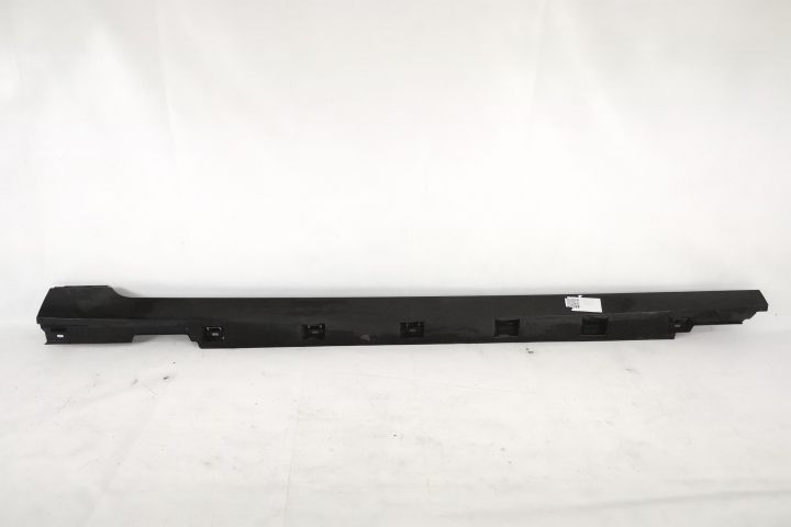 Prag Dreapta Original In Stare Buna Volkswagen VW Passat B8 2014 2015