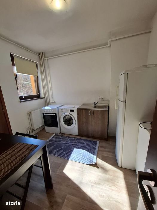 Apartament 2 camere+ bucătărie- Cartier Gruia strada Vânătorului