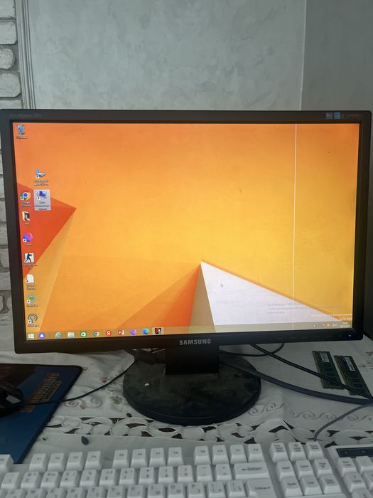 Монитор от Samsung 22 дюйма рабочий