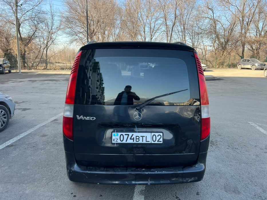 Авто Мерседес ванео