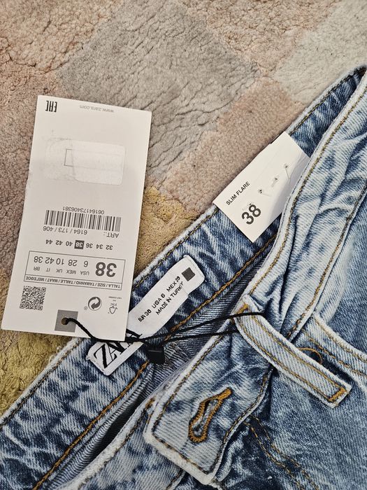 Blugi noi Zara Slim Flare