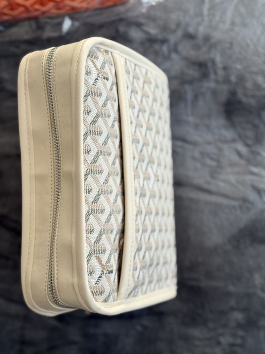 Goyarg несесер три цвята