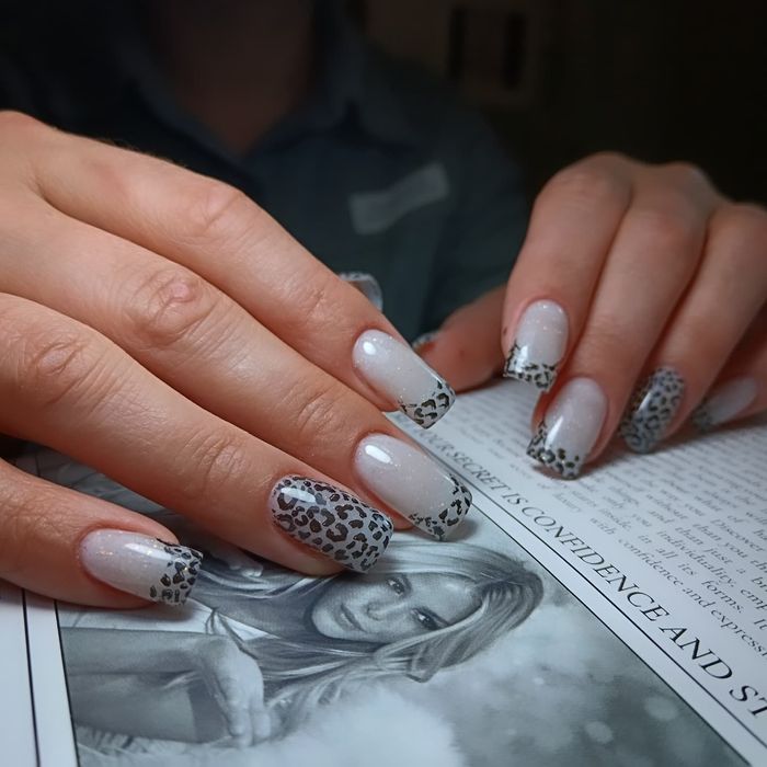 Маникюр  с покрытием за час !Наращивание Мастер с опытом акция