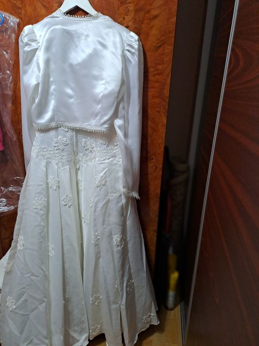 Vand rochie de mireasa