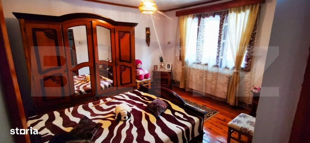 Resedinta cu destinatie de pensiune, 382mp utili si 1000mp teren, in S