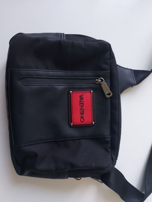 Valentino , мъжка чанта,д 28см/ш 22см ,средно голяма.