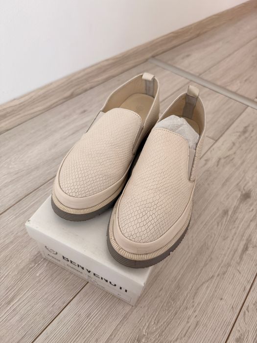 Mocasini noi piele