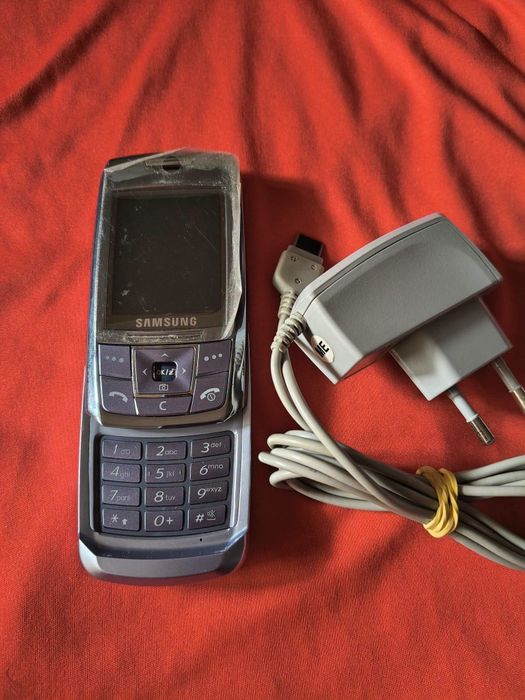 Samsung e250 + charger ( decodat,nou)