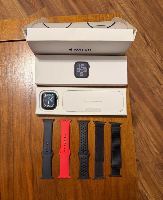 Apple Watch SE 2 44mm (Gen 2) + 5 bratari cadou