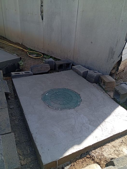 Копаем  траншеи, септик, туалет