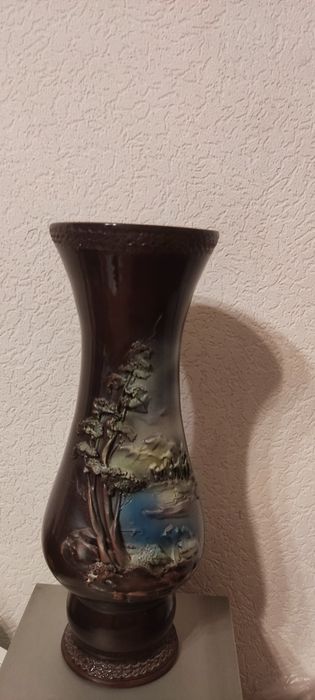 Продам вазы керамическая и стеклянная
