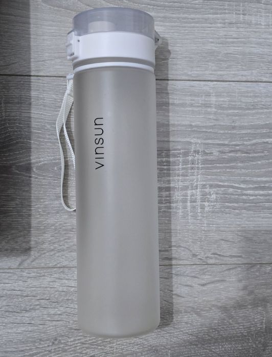 Sticlă sport apă 1L – Tritan BPA-Free, etanșă, ușoară