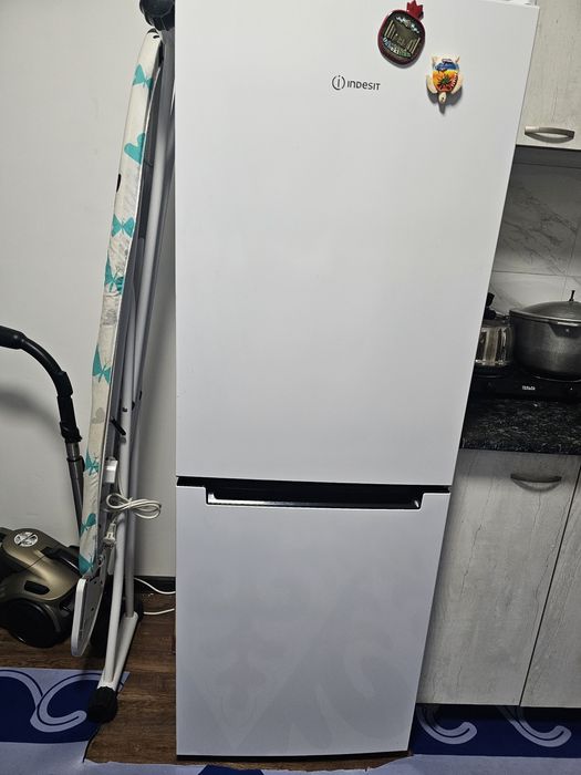 Холодильник новый с документам