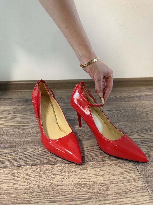 Распродам обувь б/у в отличном качестве