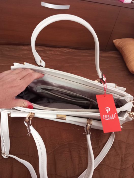 Бяла дамска чанта - чисто нова