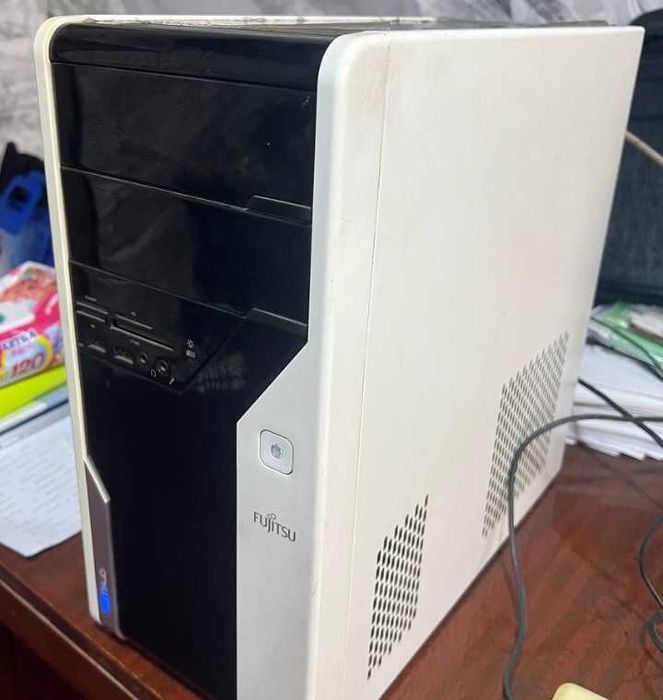 Компьютер Fujitsu Siemens