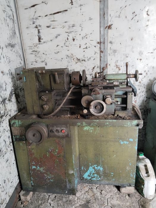 Токарный станок маленький