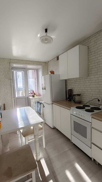 Продам 2-комн квартиру в районе ТРЦ  Таир