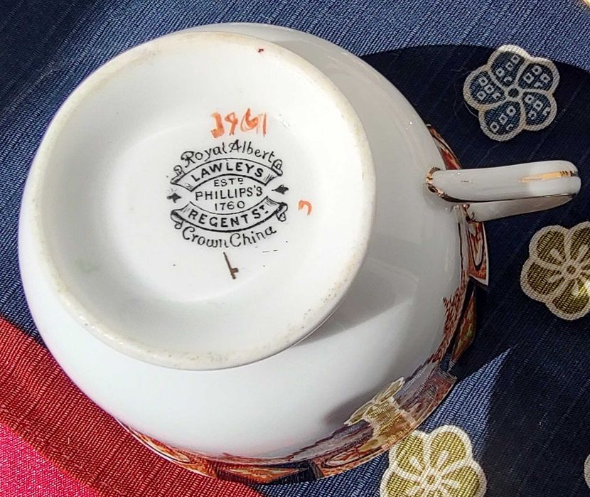 Антикварен сервиз Royal Albert Devon стил Imari