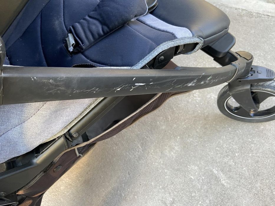 Количка за близнаци