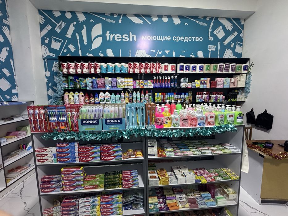 Стеллажи и полки для магазина