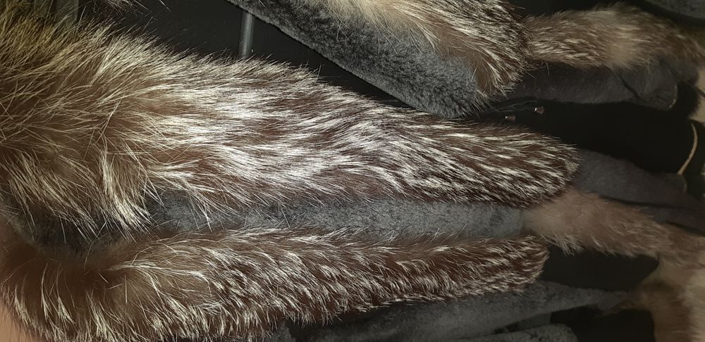 Кожено палто с лисица