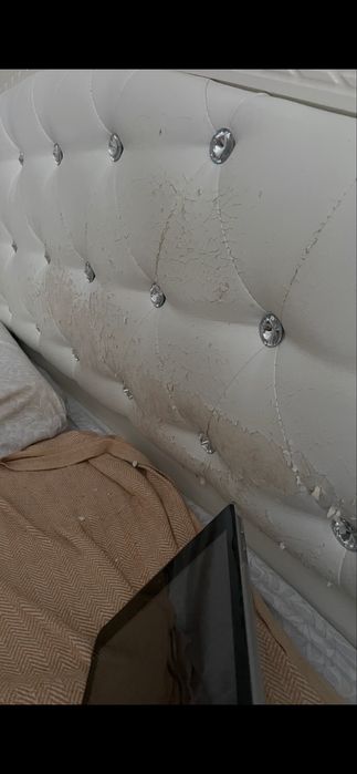 Продам б/у спальный гарнитур Без матраца