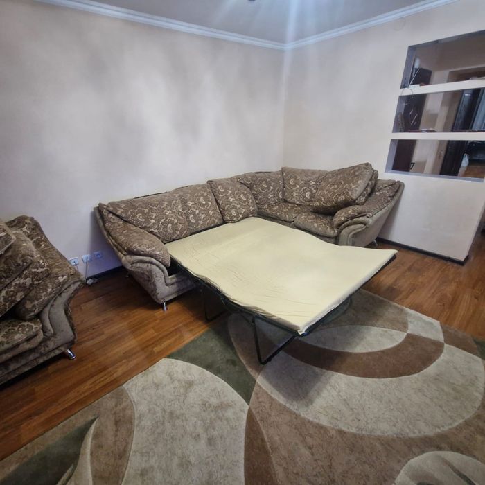 Диван угловой отдам