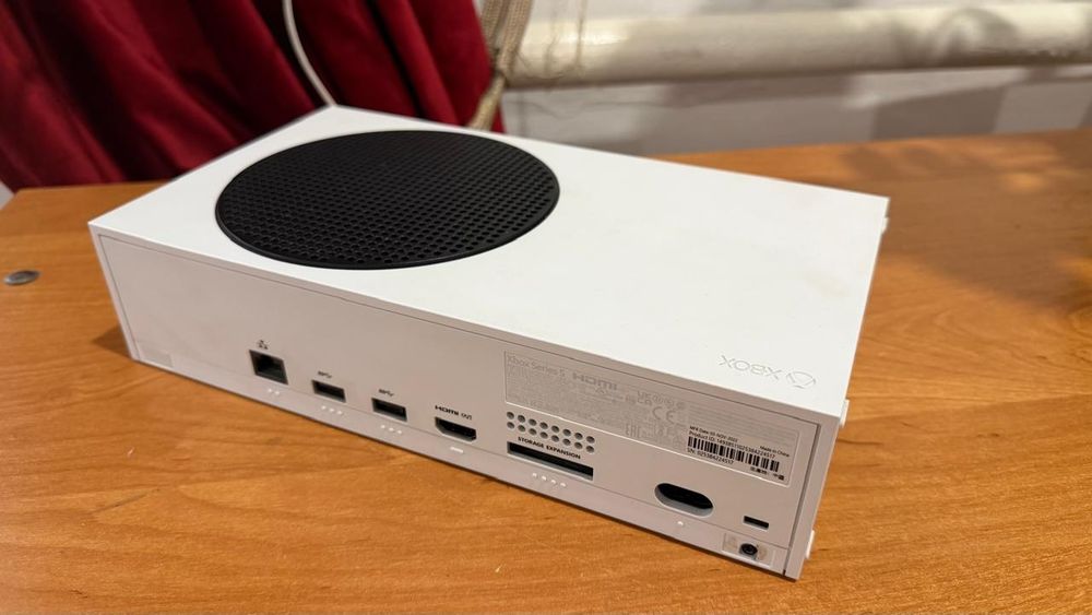 Продаю Xbox series S
