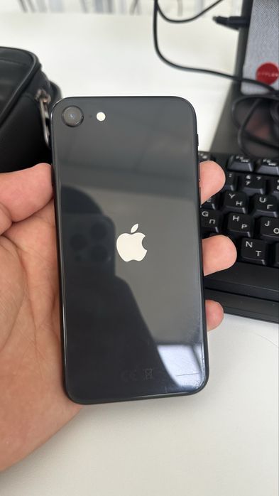 iPhone se 2020.