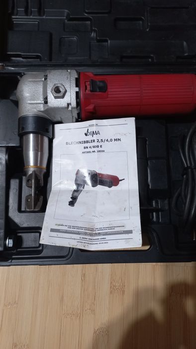 Foarfeca electrică tăiat tabla ondulata