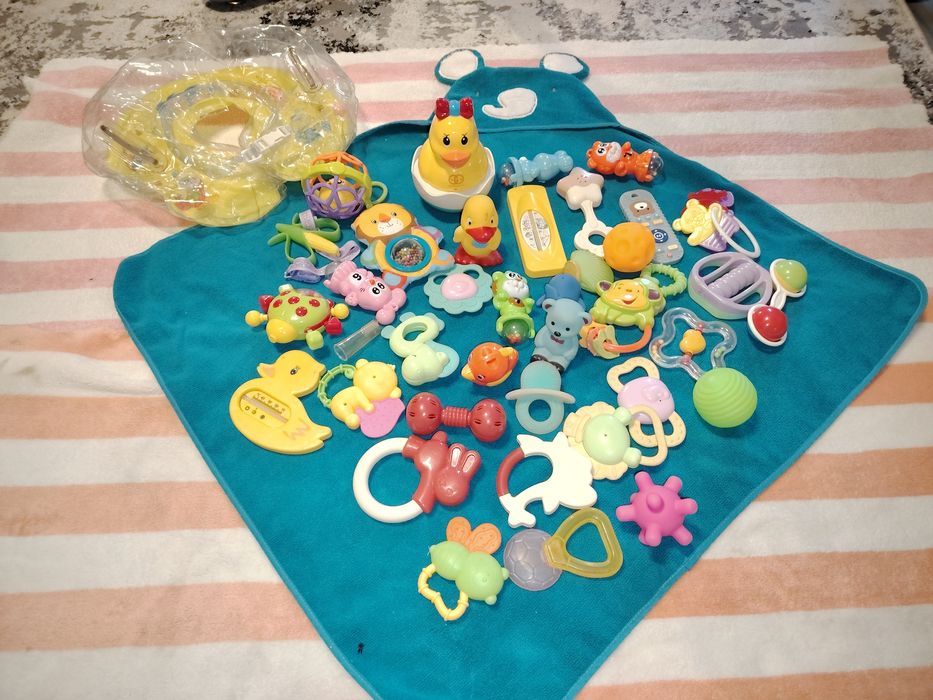 Разные погремушки.