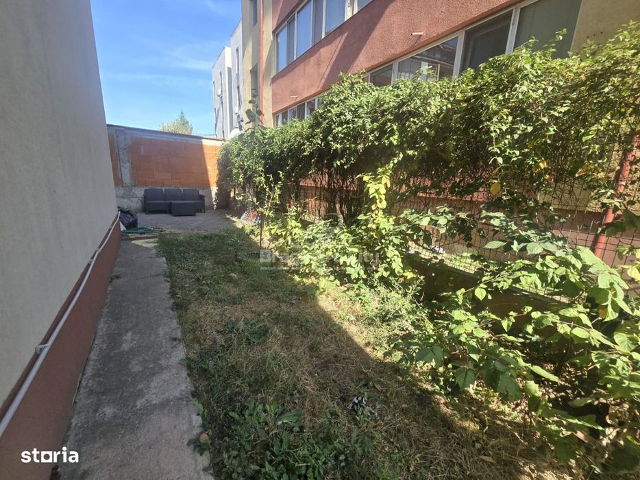 Ap 2 cam cu curte Str Campia Libertatii mutare imediata