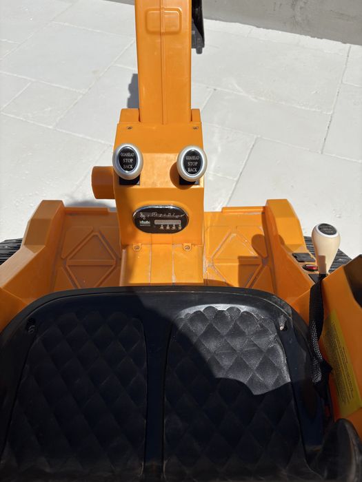 Excavator electric copii 2 locuri, cu sunete și cupă funcțională