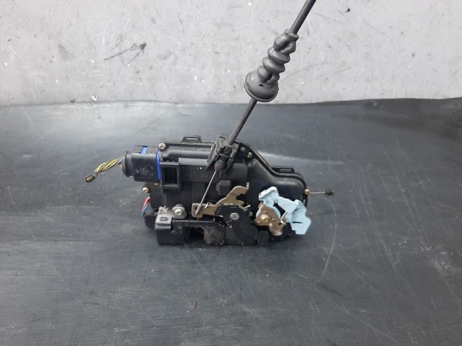 Broasca usa dreapta fata skoda octavia 2 1z3 3d1837016