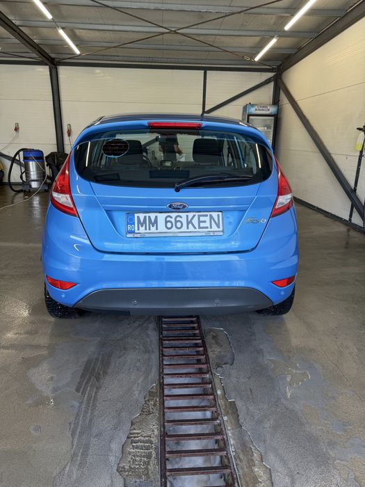 FORD Fiesta 2010 — imagine 2