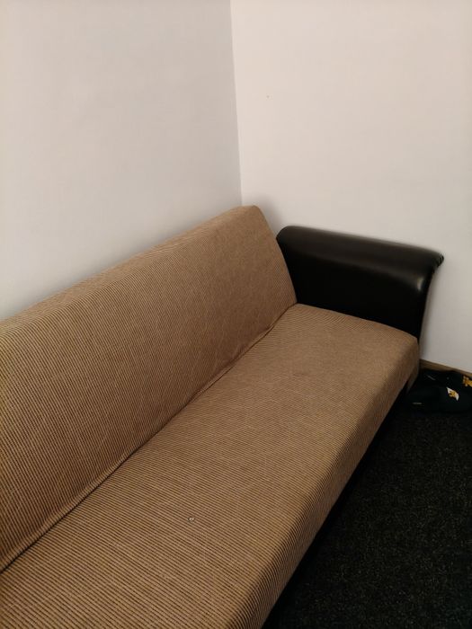 Vând canapea extensibilă