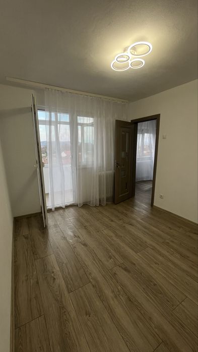 Apartament de vânzare 45 mp .utili  in Sebes complet renovat. Merita vazut!