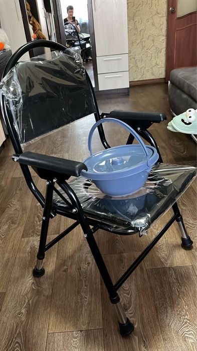 Продается новый санитарный стул