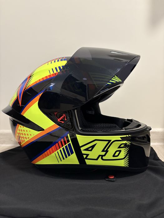 AGV  Мото Каска