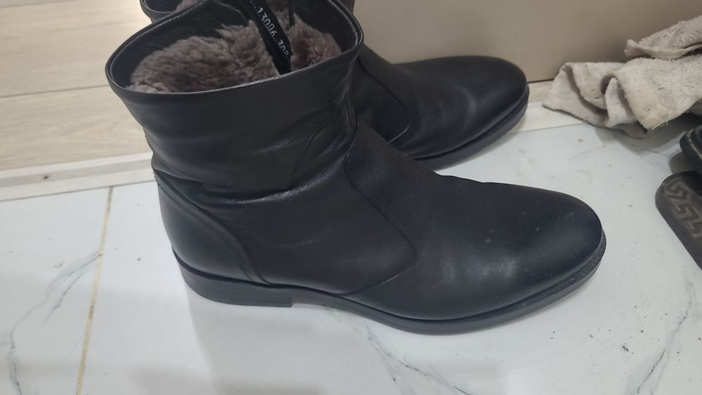 Зимние кожаные сапоги