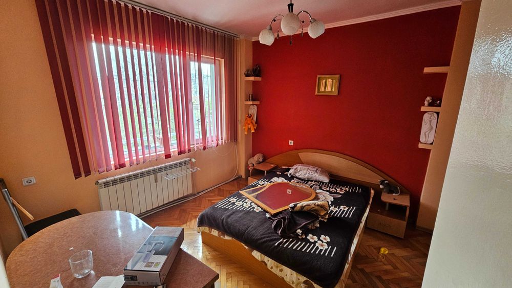 Продава се Двустаен апартамент в Разград, Възраждане - 55 кв.м за 1716 €/кв.м - Снимка #1