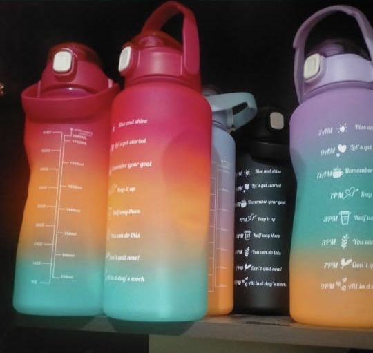 Продам бутылки срочно большие