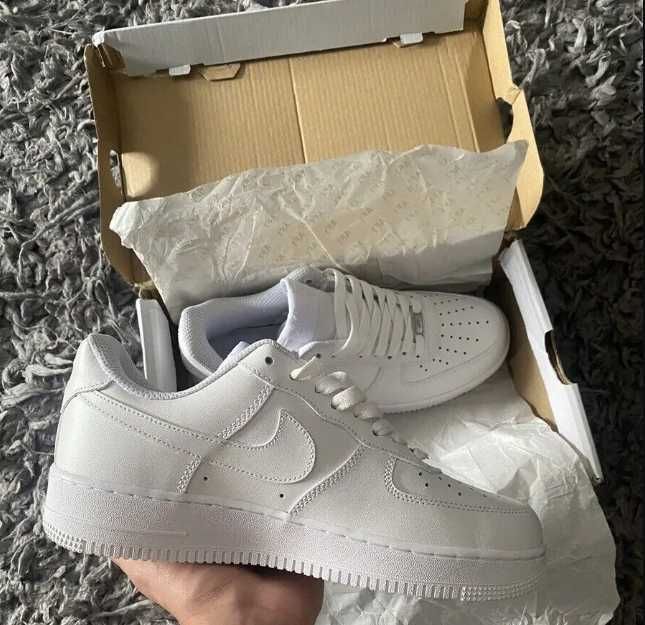 Nike Air Force 1 One Triple White
