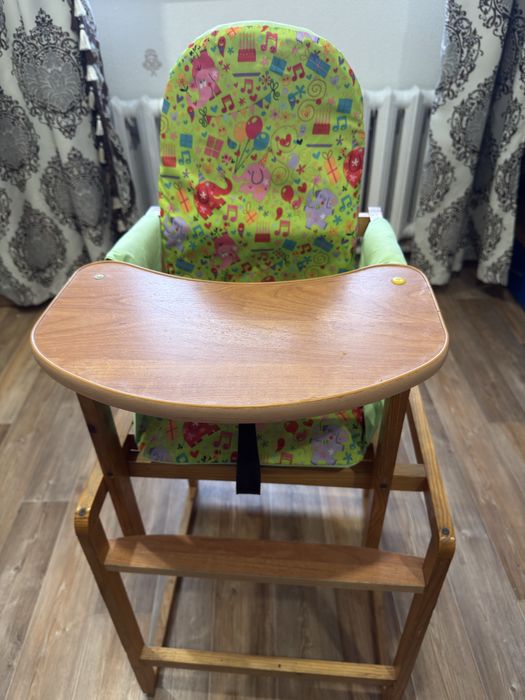 Продам стульчик для кормления