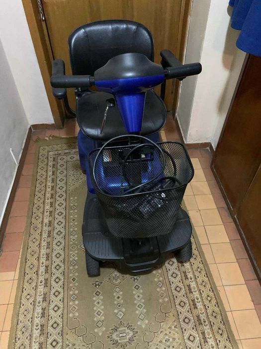 Scuter electric pentru persoane cu dizabilitati