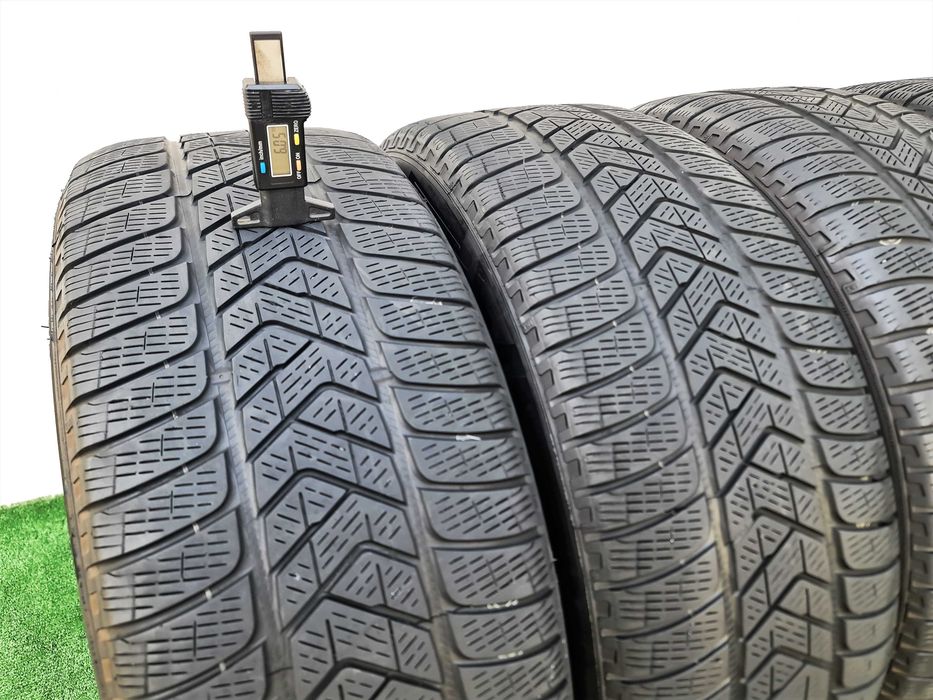 4бр. 235/55/19 PIRELLI Scorpion RFT - зимни