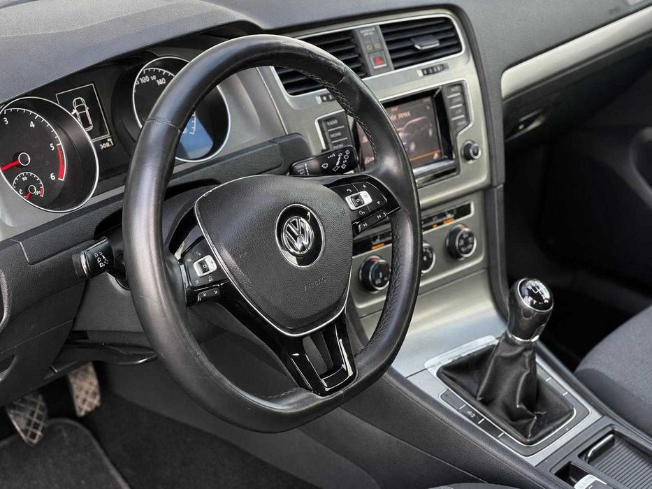 Vand Volkswagen Golf VII TDI automata inmatriculata RO impecabila posibilitate rate / leasing / creditare urgent diesel piele camera