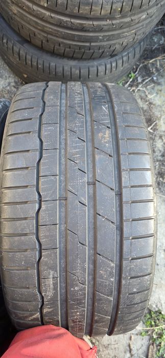 Гуми 2бр 265/35/18 - 1бр  - 145лв